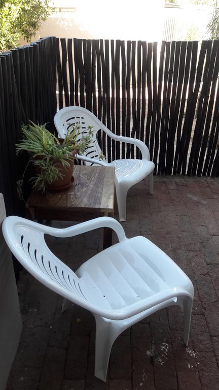 Self-Catering Studio, Unit 6 On Krupp Windhoek Bagian luar foto