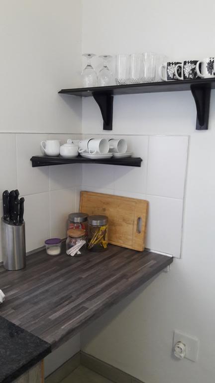 Self-Catering Studio, Unit 6 On Krupp Windhoek Bagian luar foto