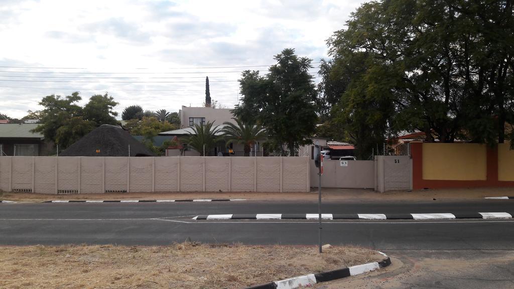Self-Catering Studio, Unit 6 On Krupp Windhoek Bagian luar foto